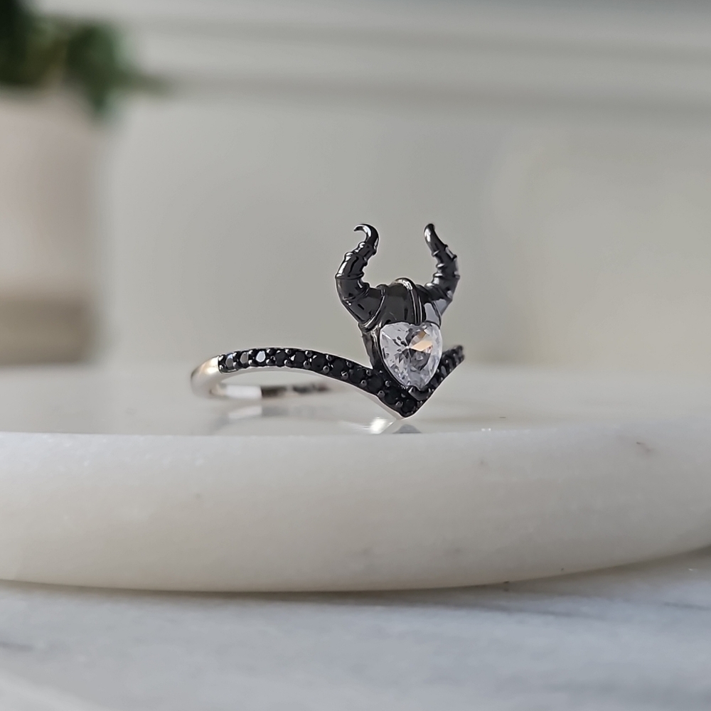 Disney Villians Maleficent ring, 925 Sterling Silver Charmed Aroma - Picture 3 of 6
